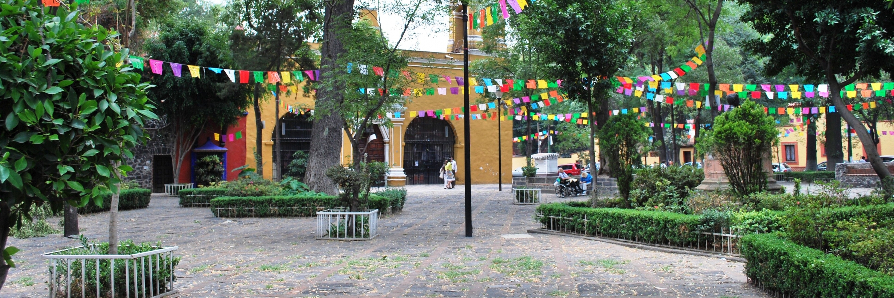 Quảng trường Santa Catarina (Plaza Santa Catarina)