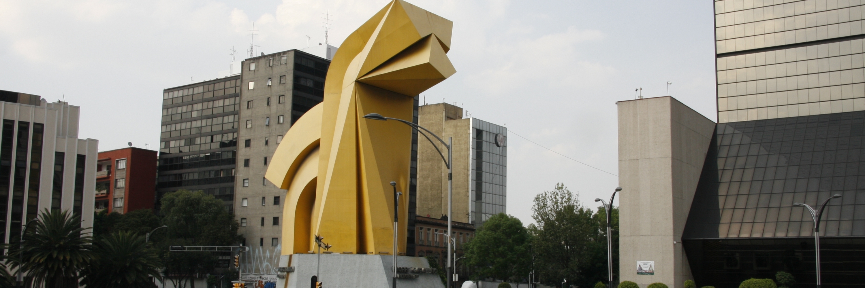 Tượng El Caballito