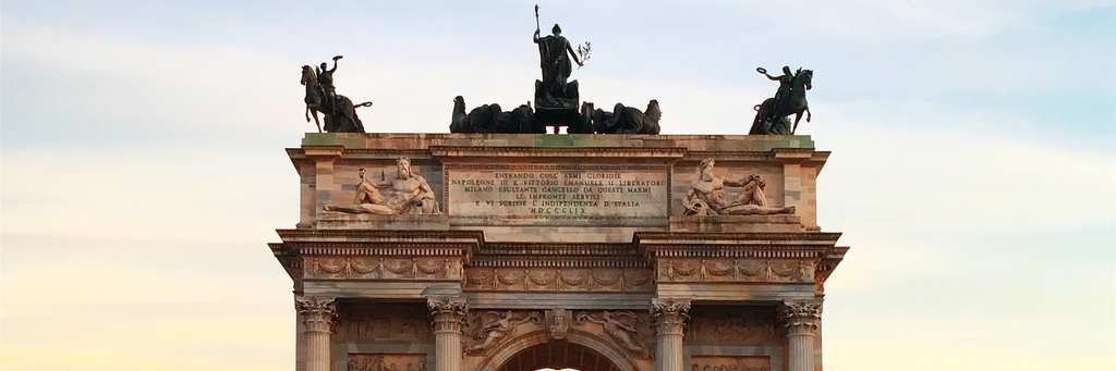 Cổng Hòa Bình ( Arco della Pace )
