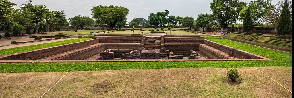 Chùa Tikus (Tikus Temple)