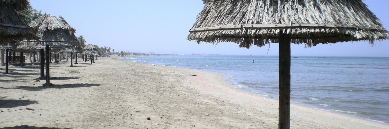 Bãi biển Qurum (Qurum Beach)