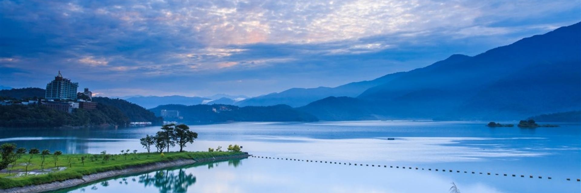 Hồ Nhật Nguyệt