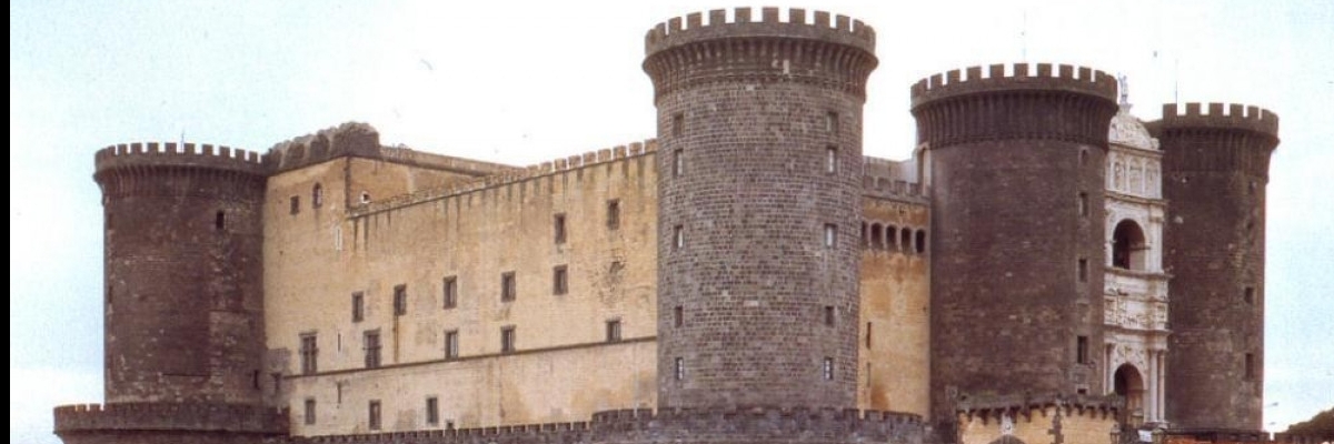 Lâu Đài Anjou ( Museo Civico Castel Nuovo )