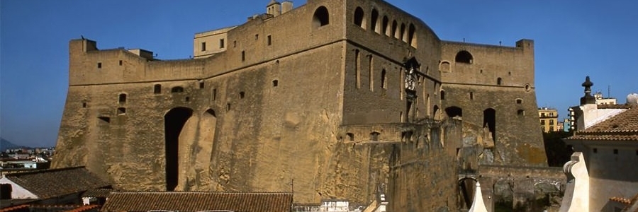 Lâu Đài  SantElmo ( Castel SantElmo)