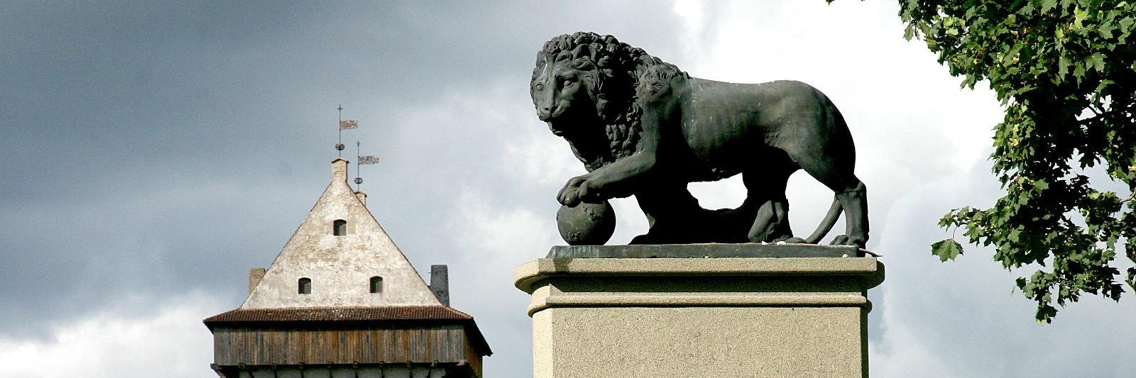 Tượng đài Sư tử Thụy Điển ở Narva (Narva Swedish Lion)