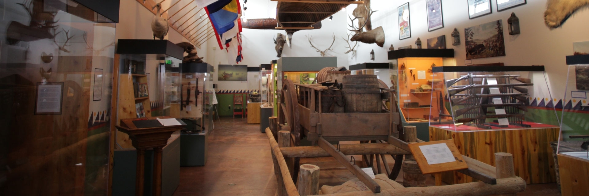Bảo tàng buôn bán lông thú (Museum of the Fur Trade)