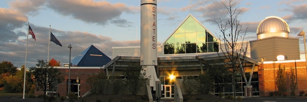 Bảo tàng không gian McAuliffe-Shepard (McAuliffe-Shepard Discovery Center)