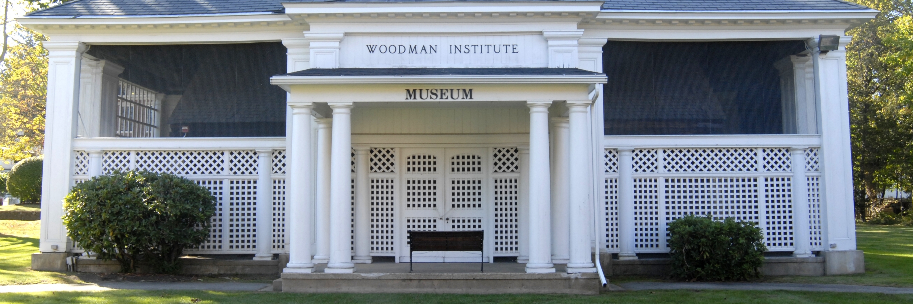 Khu bảo tàng Viện Woodman và ngôi nhà Garrison (Woodman Institute Museum and Garrison House)