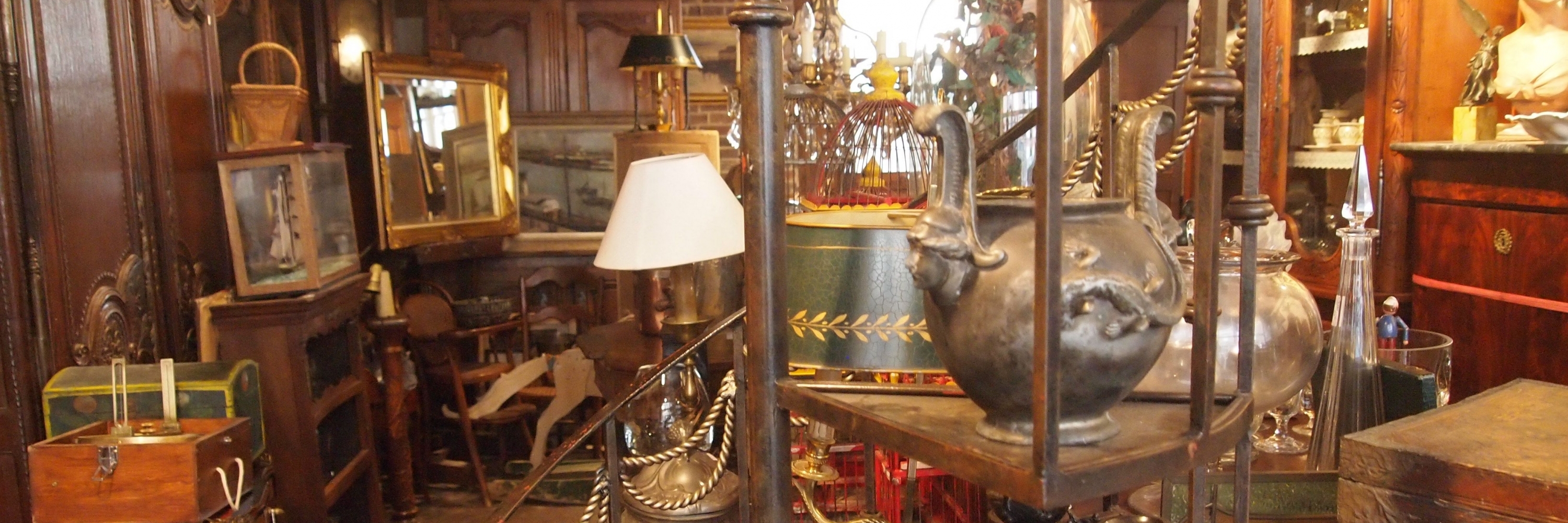 Phòng trưng bày đồ cổ Concord (Concord Antique Gallery)