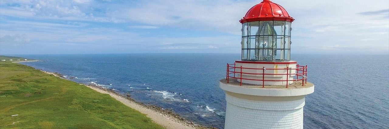 Ngọn hải đăng Point Amour (Point Amour Lighthouse)