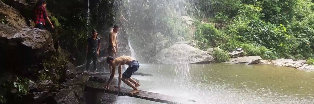 Thác nước Mưa Thanh Chương