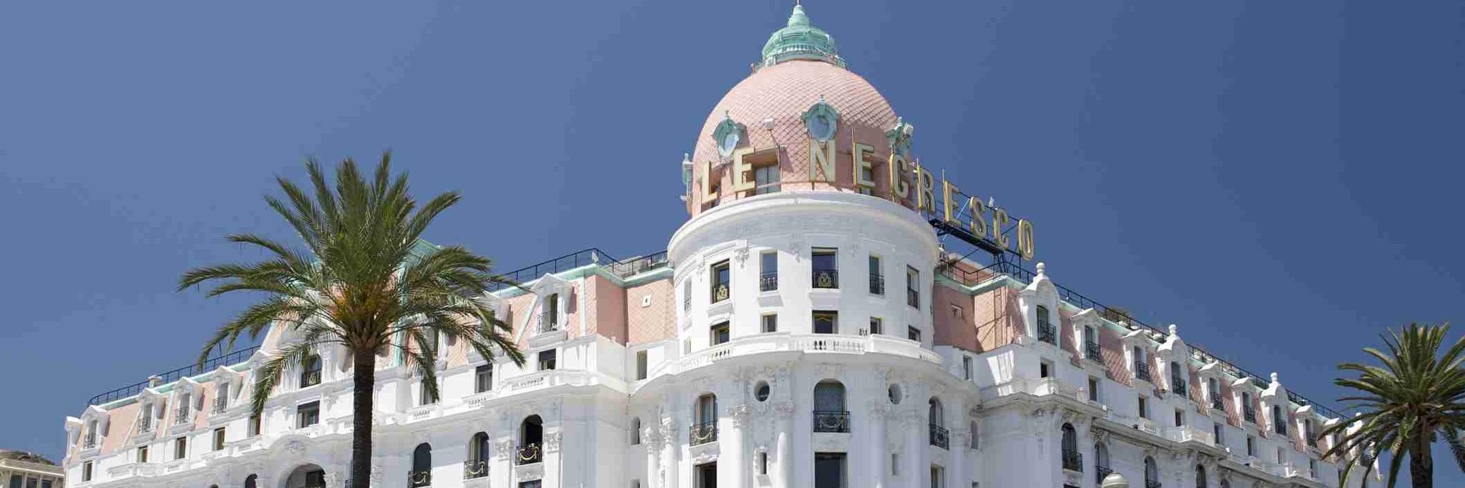 Khách Sạn Negresco (Negresco Hotel)