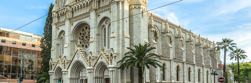 Nhà Thờ Đức Mẹ ( Church Of Our Lady)