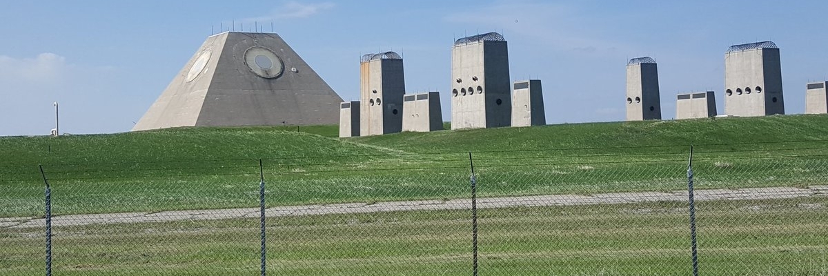 Kim Tự Tháp North Dakota (North Dakota Pyramid)