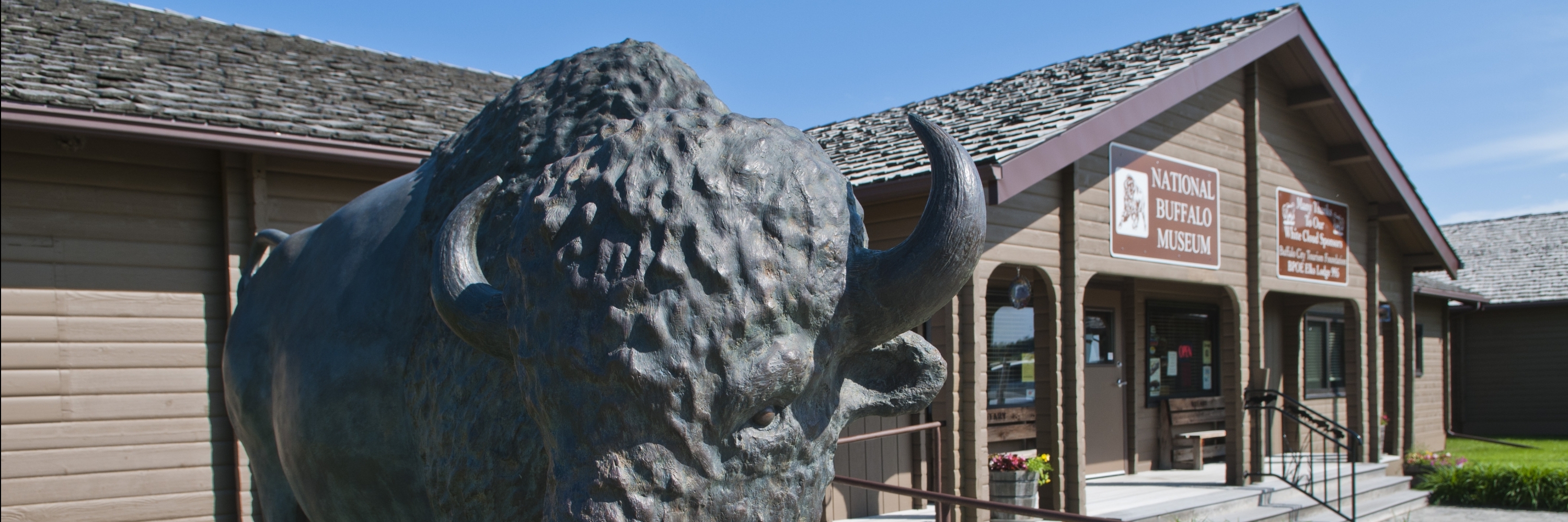 Làng Frontier và Bảo Tàng Quốc Gia Buffalo(Frontier Village and the National Buffalo Museum)