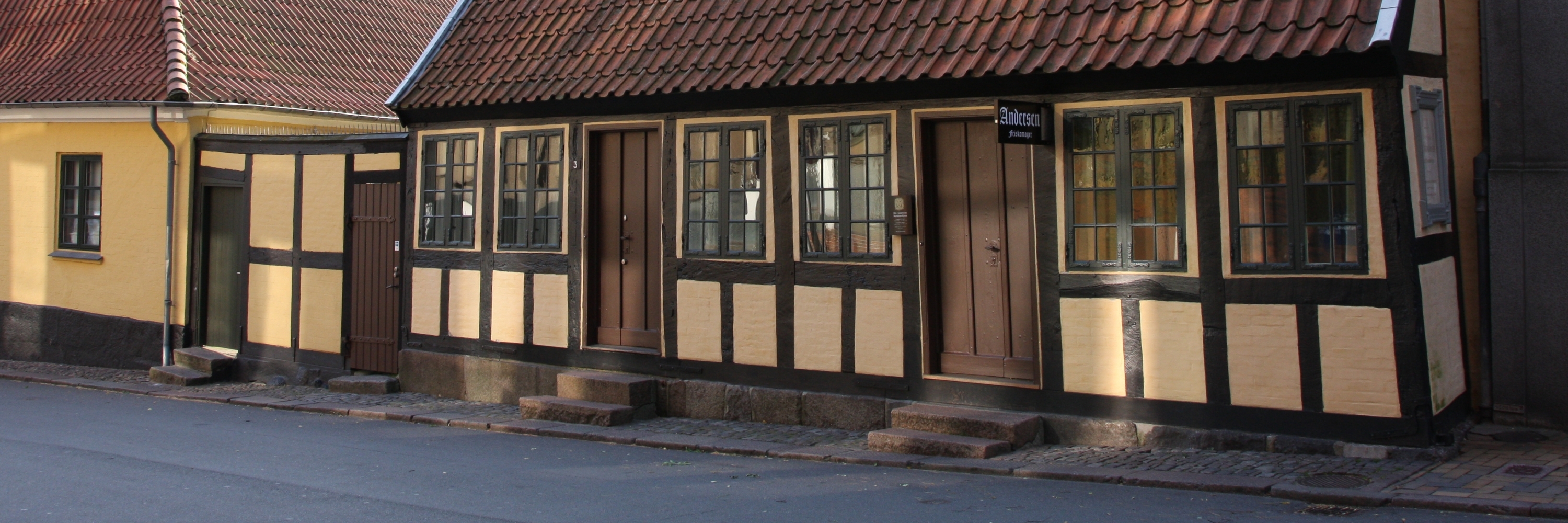 Ngôi nhà thời thơ ấu của Andersen (Andersen’s childhood home)