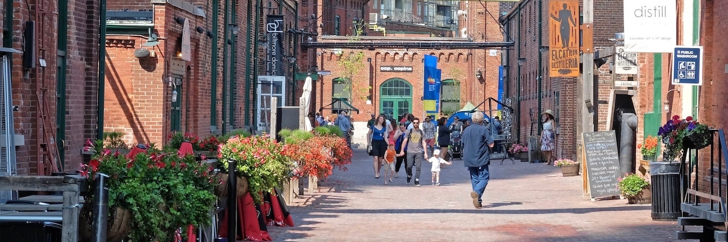 Phố Distillery (Distillery District)
