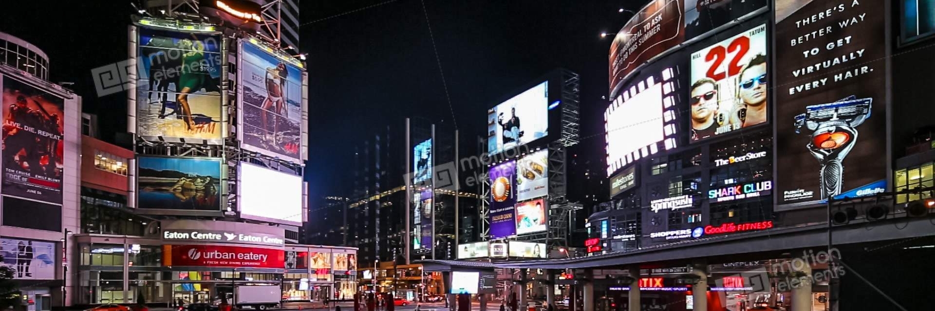 Quảng trường Yonge, Dundas ( Yonge-Dundas Square)