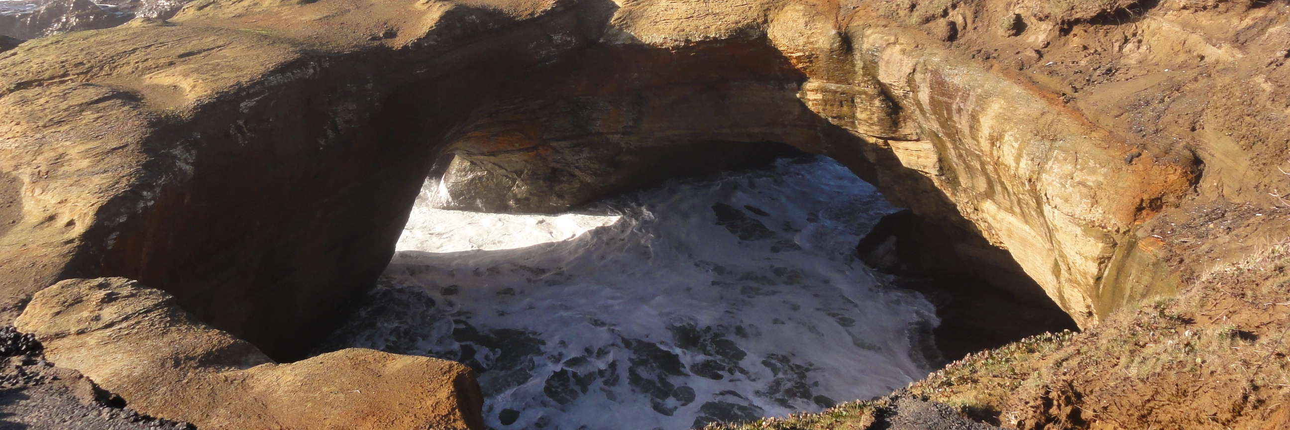 Khu vực tự nhiên tiểu bang Devils Punch Bowl (Devils Punchbowl State Natural Area)
