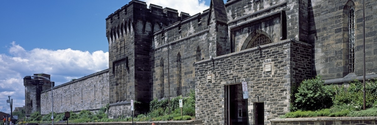 Nhà Tù Phương Đông .(Eastern State Penitentiary)