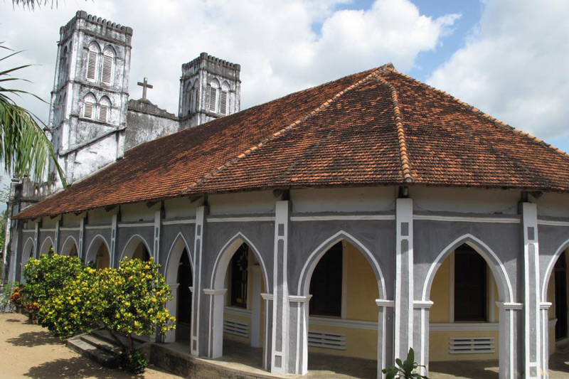 nhà thờ mằng lăng