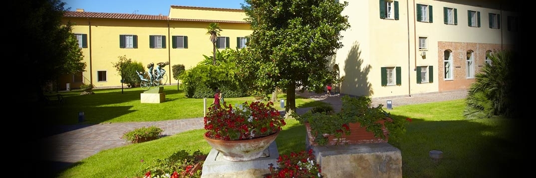 Trường St. Anna (Scuola Superiore SantAnna)