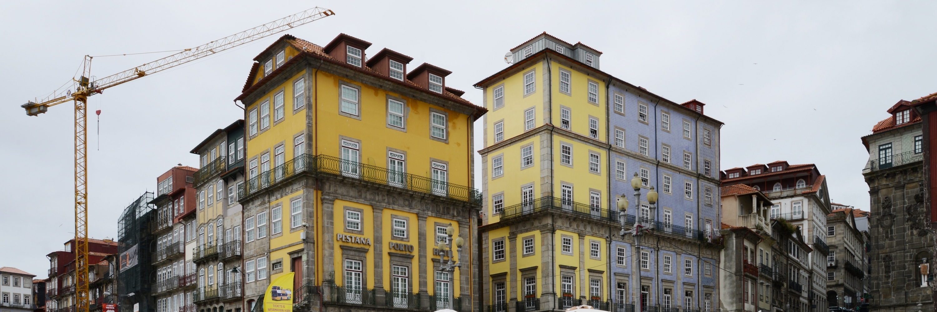 Khu phố Trung cổ Cais da Ribeira (Cais da Ribeira)