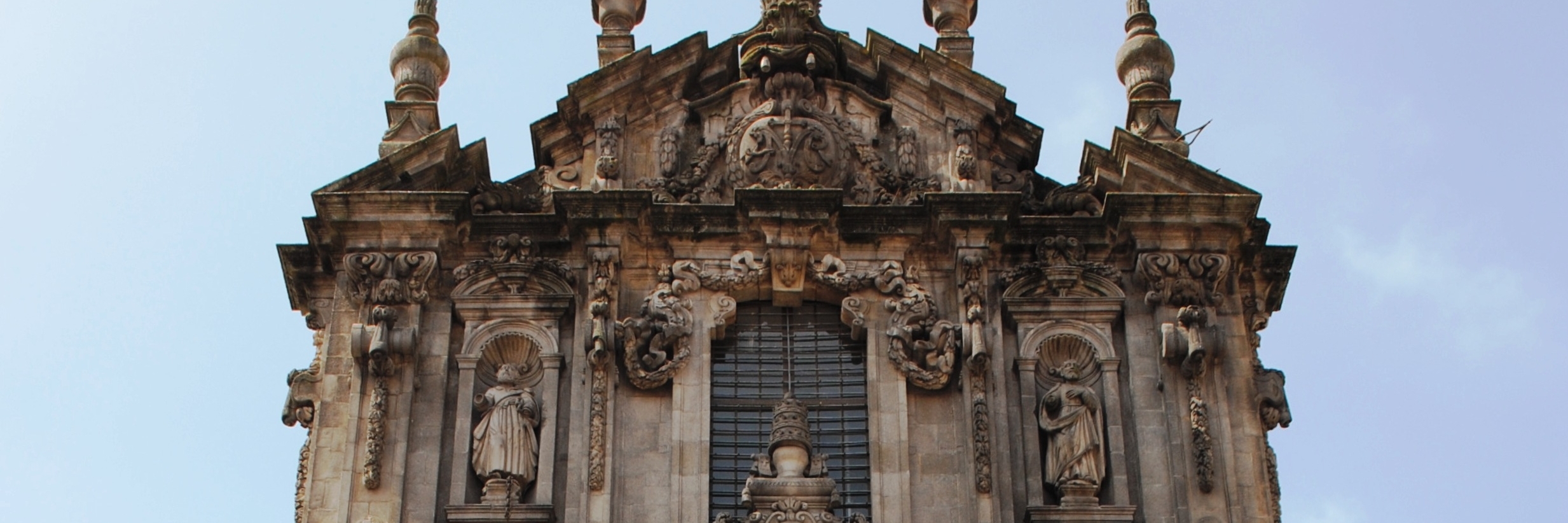 Tháp nhà thờ Clérigos (Clérigos Church)