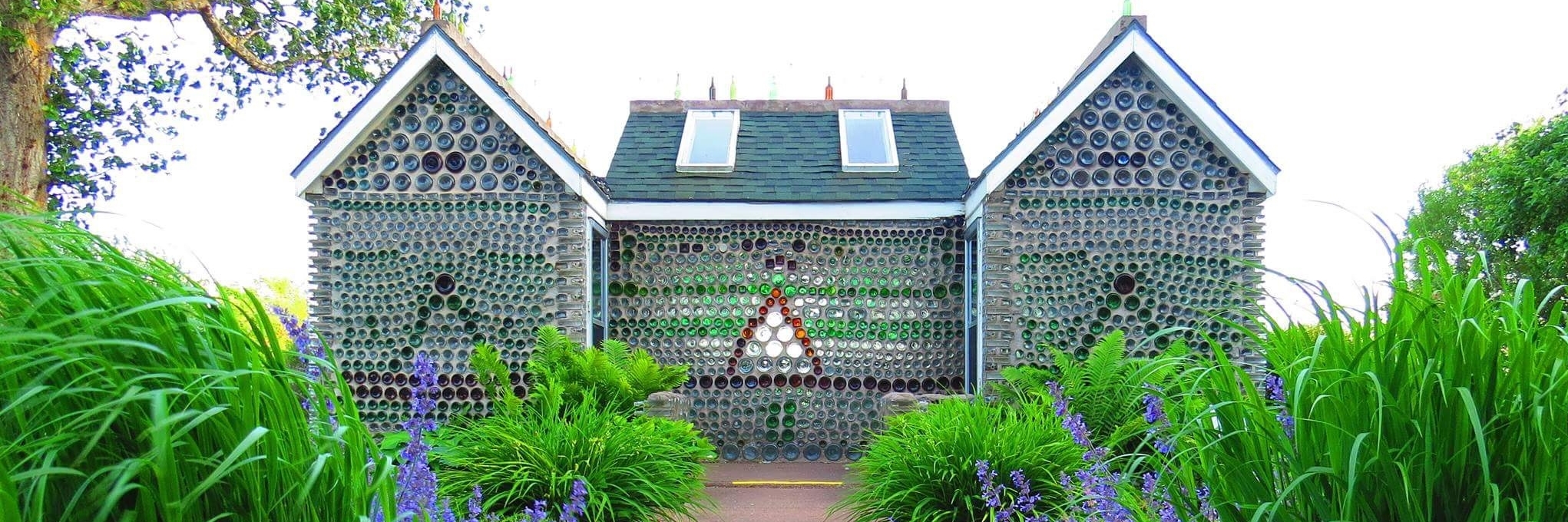 Nhà chai (The Bottle Houses)
