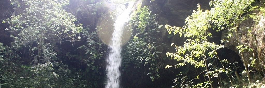 Thác nước Darungan (Air Terjun Darungan)