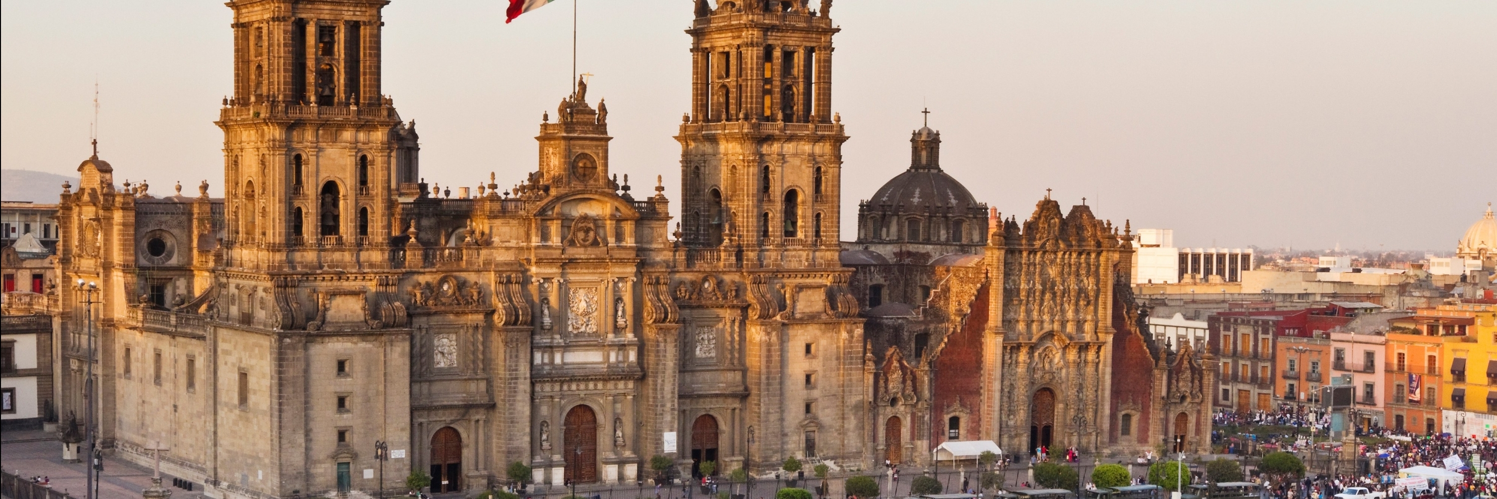 Nhà thờ Metropolitana de la Asuncion de Maria (Catedral Metropolitana de la Asuncion de Maria)