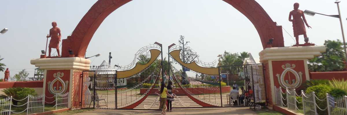 Địa điểm Purkhauti Muktangan (Purkhauti Muktangan)