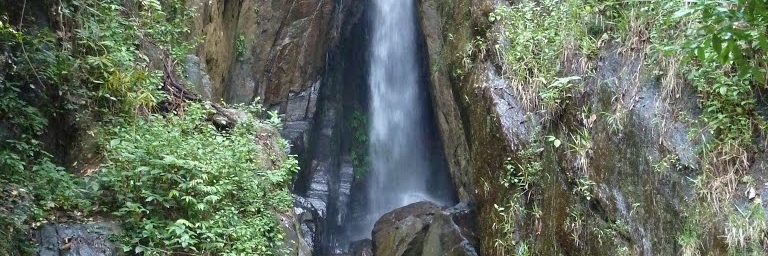 Thác Katugas (Katugas Falls)