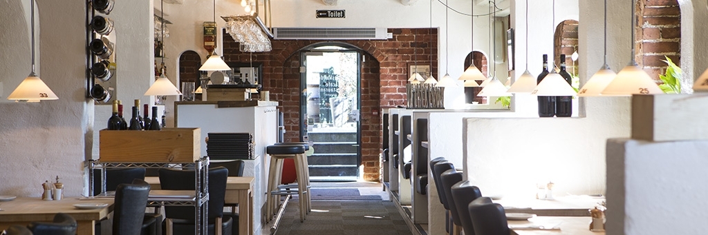 Nhà hàng Raadhuskølderen (Raadhuskølderen Restaurant)