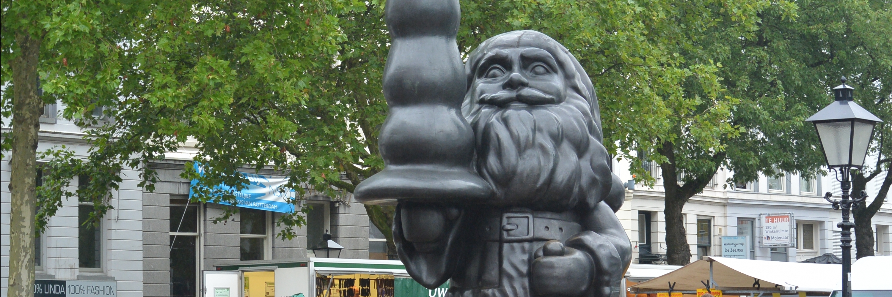 Tượng Santa Claus (Santa Claus Statue)