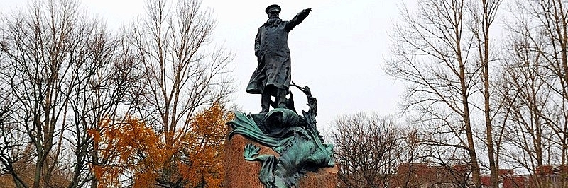Tượng đài S.O. Makarov (Monument S.O. Makarov)