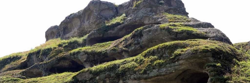 Hang động Tekkeköy (Tekkeköy Caves)