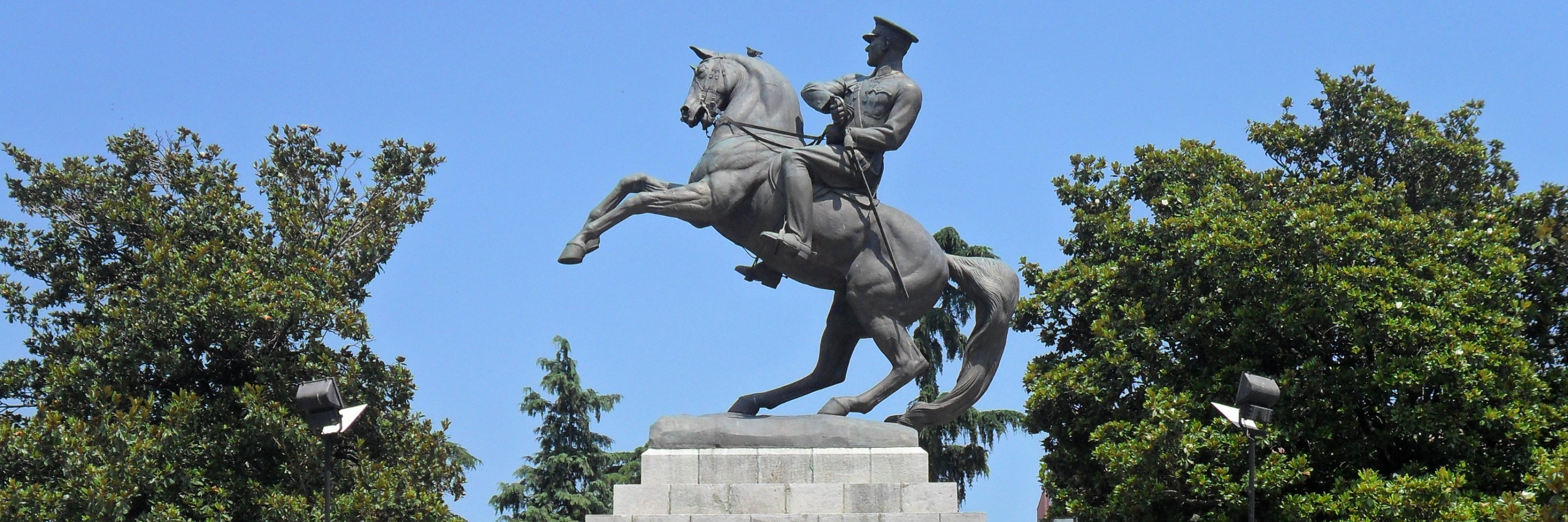 Tượng đài danh dự (Onur Anıtı)