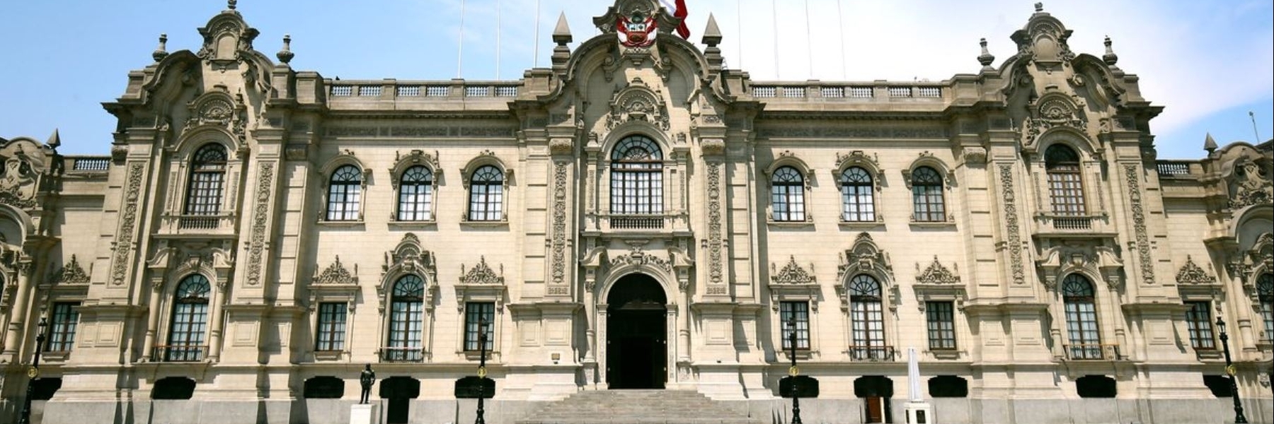 Cung điện Gobierno (Palacio de Gobierno)