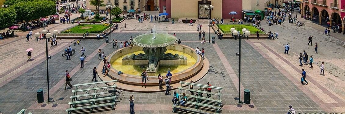 Quảng trường Fundadores (Plaza de los Fundadores )