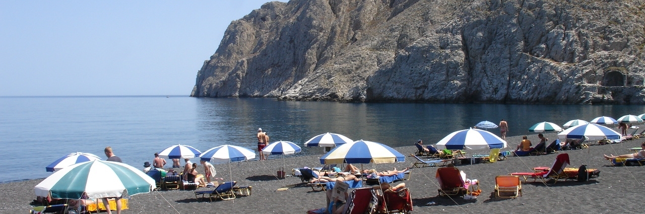 Biển Đen Kamari (Kamari Black Beach)