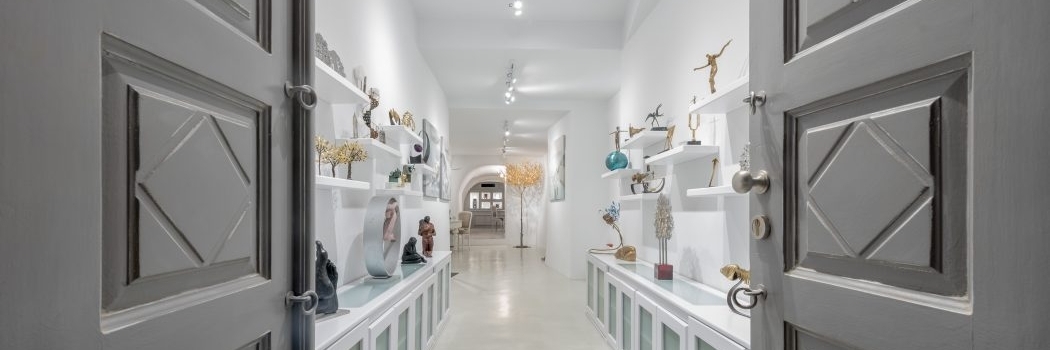 Phòng trưng bày kho báu nghệ thuật Oia (Oia Treasures Art Gallery)