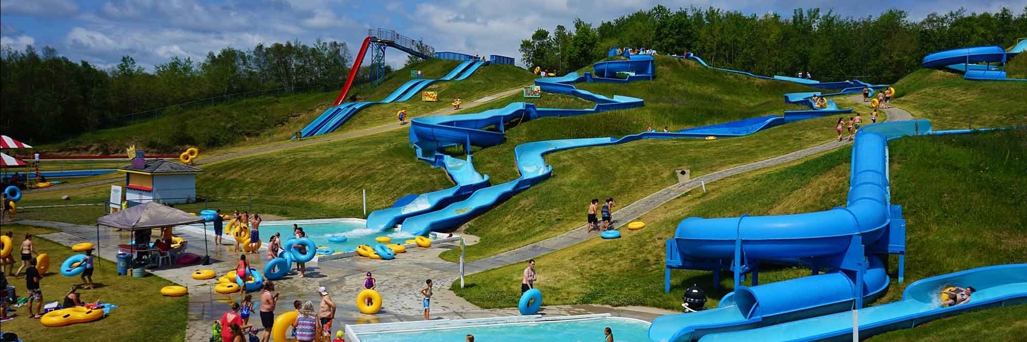 Công viên nước Kenosee Superslides (Kenosee Superslides water park)