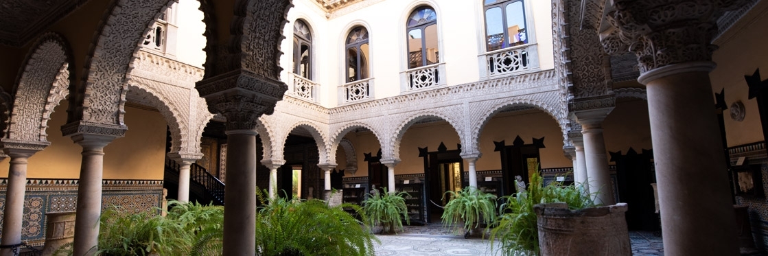 Cung điện của nữ bá tước Lebrija (Palacio de la Condesa de Lebrija)