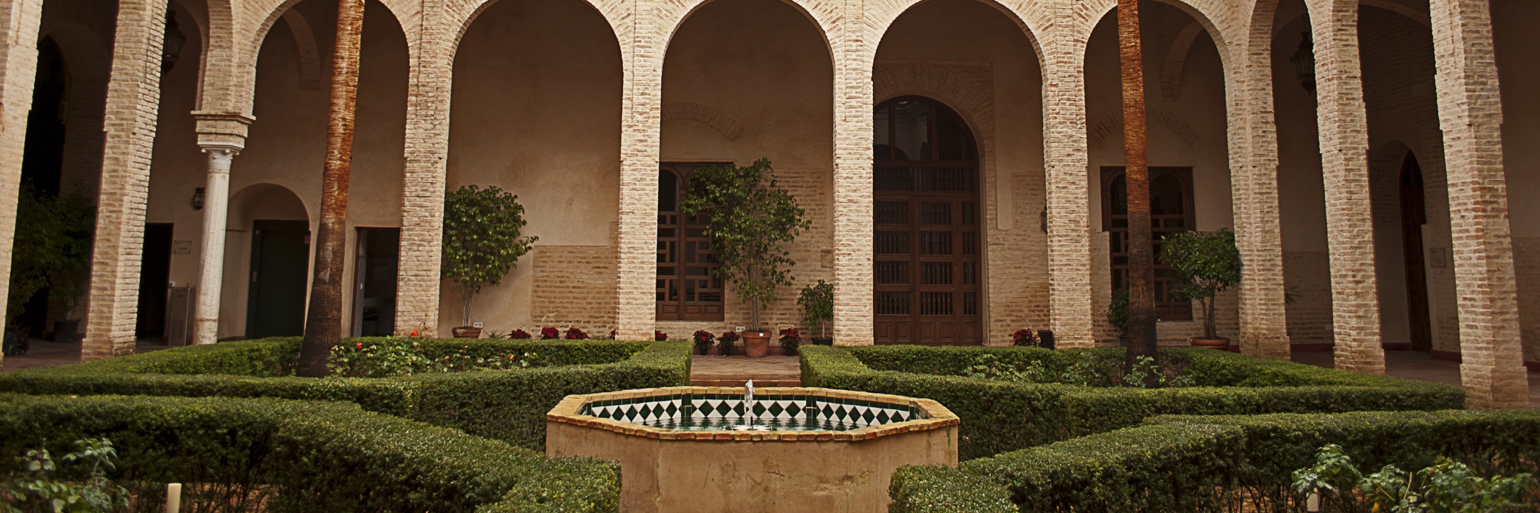 Cung điện Marqueses de la Algaba (Palacio de los Marqueses de la Algaba)