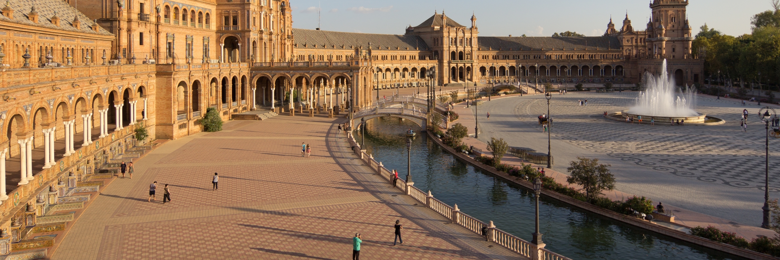 Quãng trường Tây Ban Nha Seville (Plaza de España)