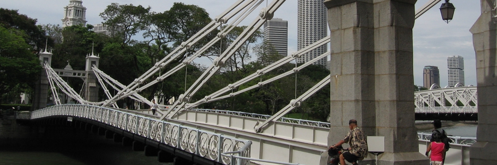 Cầu Cavenagh (Cavenagh Bridge)