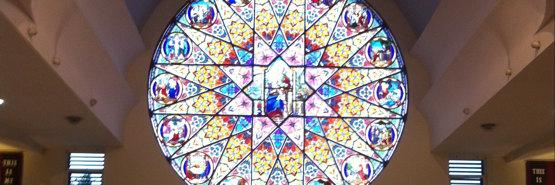 Nhà thờ Holy Family (Church of the Holy Family)