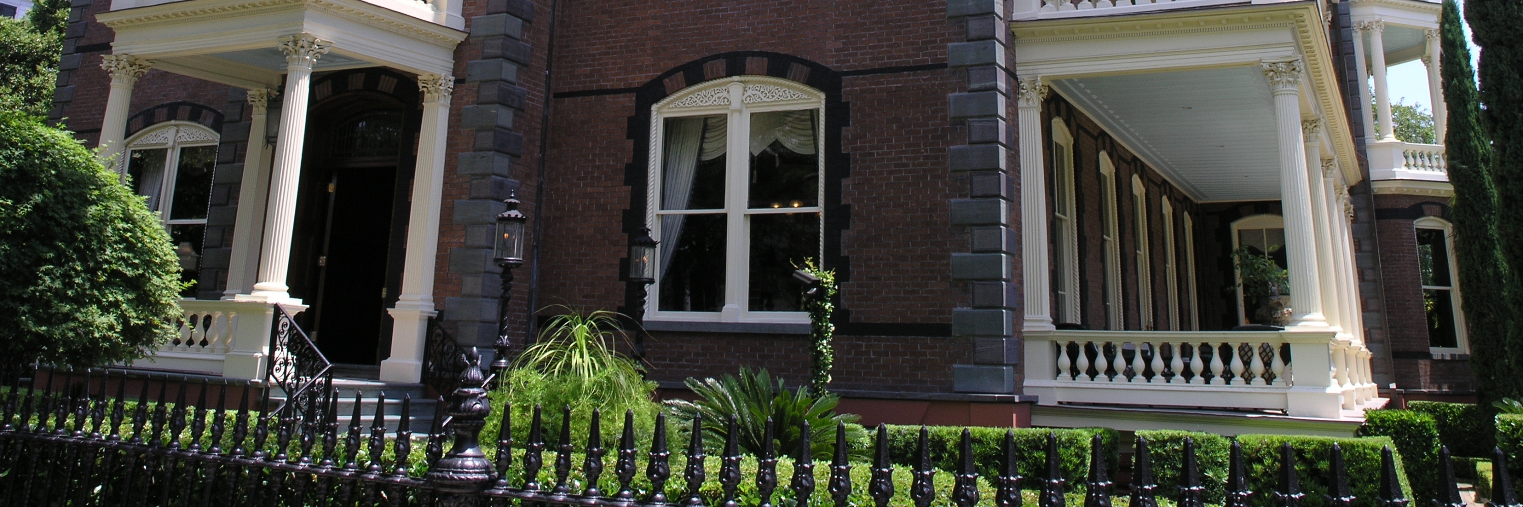 Dinh thự Calhoun (Calhoun Mansion)