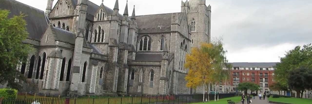 Nhà Thờ St. Patrick(St. Patricks Cathedral)